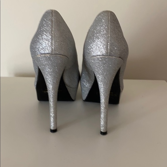 Shoes - Picture 3 of 4